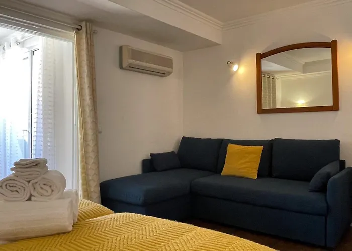 Sofeelings, Estudio Sol, Baixa De Lägenhet